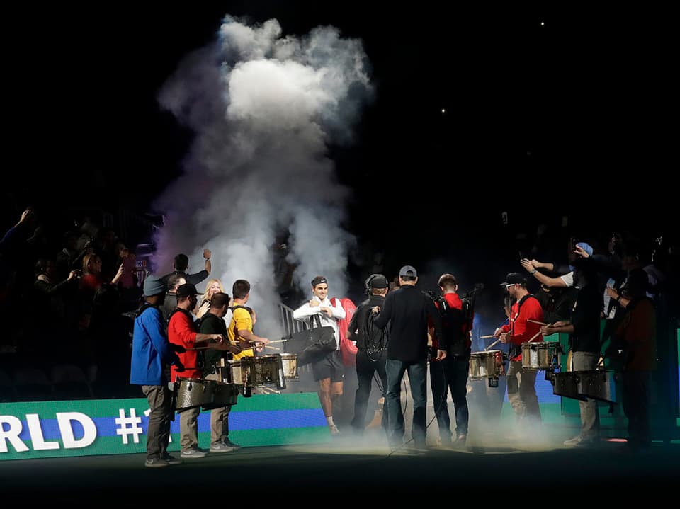 15'000 Zuschauer fieberten in San Jose dem Auftritt von Roger Federer entgegen.