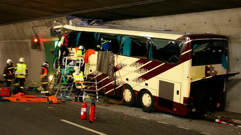 28 Tote nach Car-Unfall im Wallis
