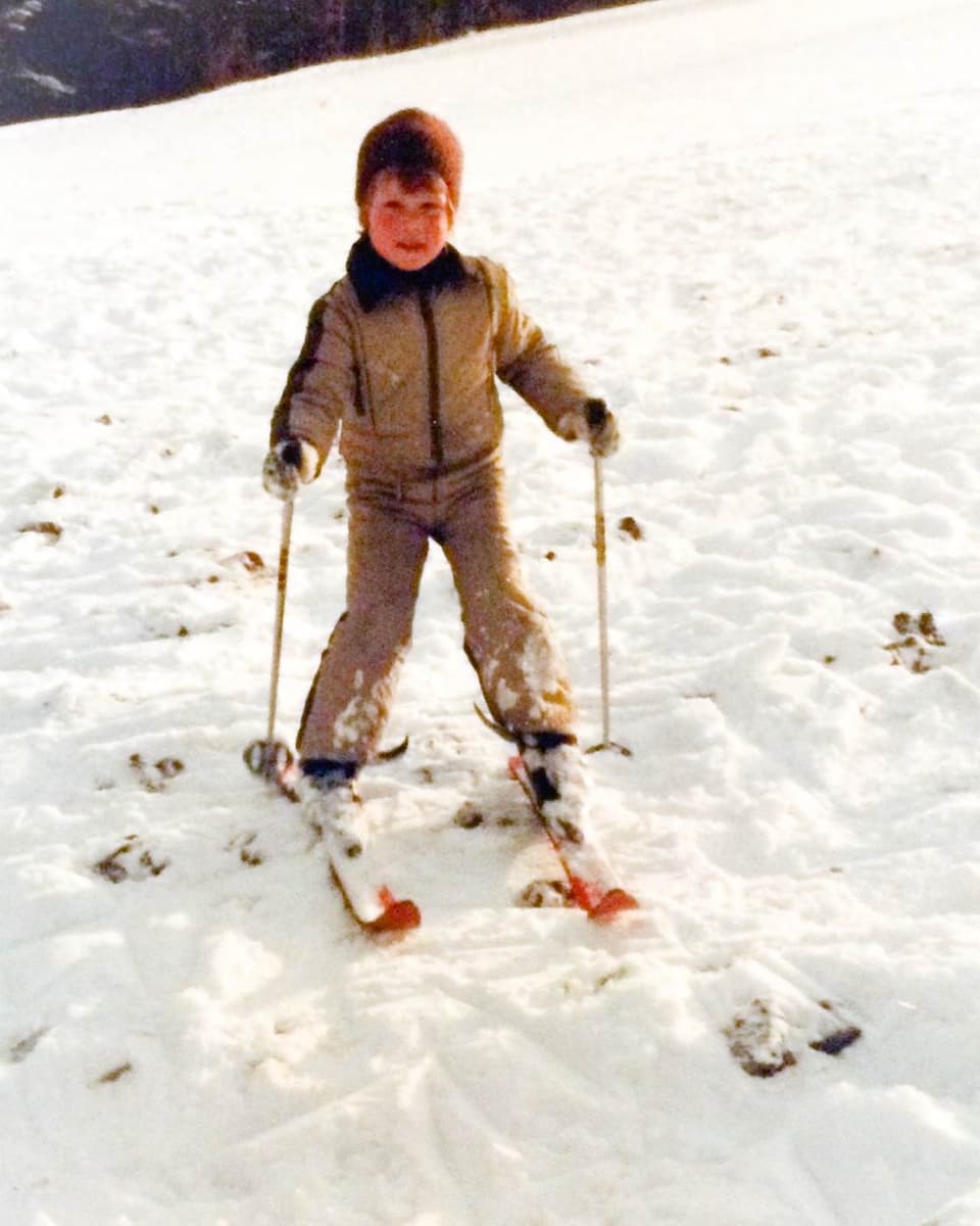 Klein Mario Torriani mit einem hübschen Skianzug. Oder nicht.