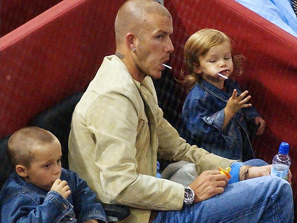 David Beckham mit seinen Kindern Brooklyn und Romeo