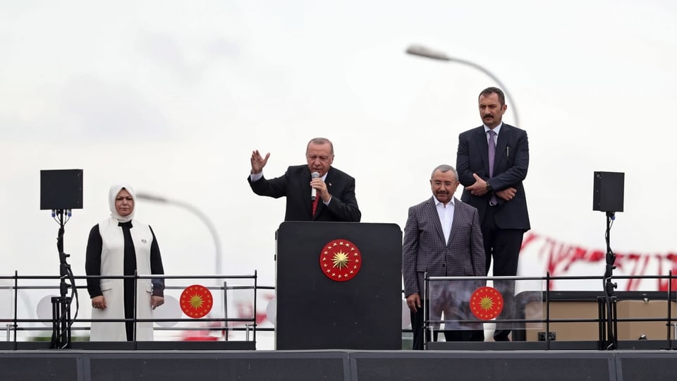 Erneuter Wahkampf um Istanbul: Erdgan spricht an einer Wahlveranstaltung in Istanbul. 