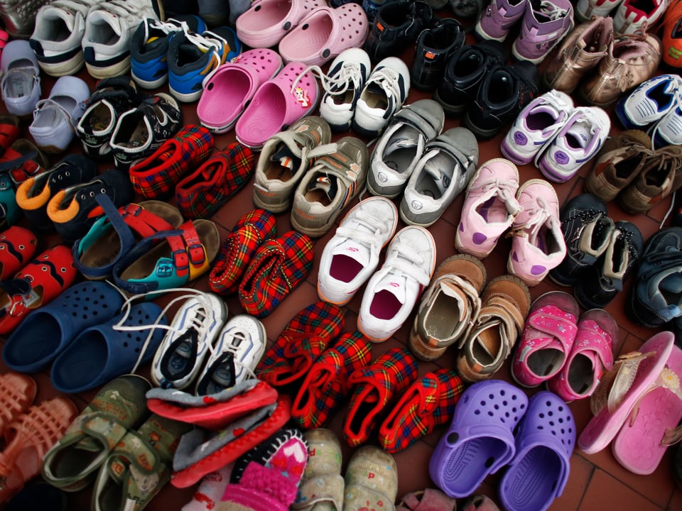 Schuhsammlung für Kinder.