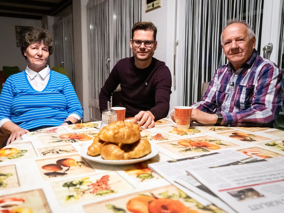 «Wie kommt das, was wir im Radiostudio ins Mikrofon sprechen, bei den Hörern an? Diese Frage stellt man sich als Radiomacher oft. Auch deshalb war der Besuch bei Herr und Frau Sigrist eine wertvolle Erfahrung», sagt Roger Aebli, Moderator «HeuteMorgen».