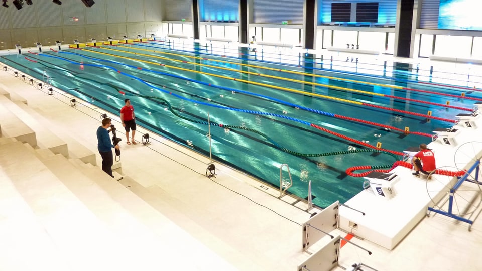 Blick auf das olympische Becken in der neuen Sportarena im Campus Sursee.