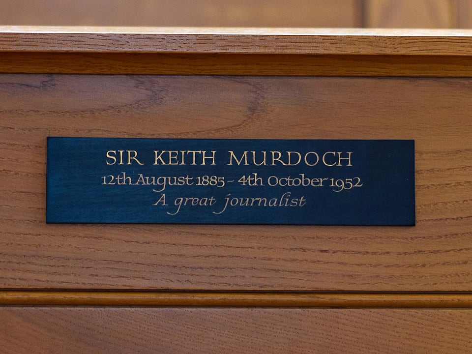 Gedenkplakette für Sir Keith Murdoch.