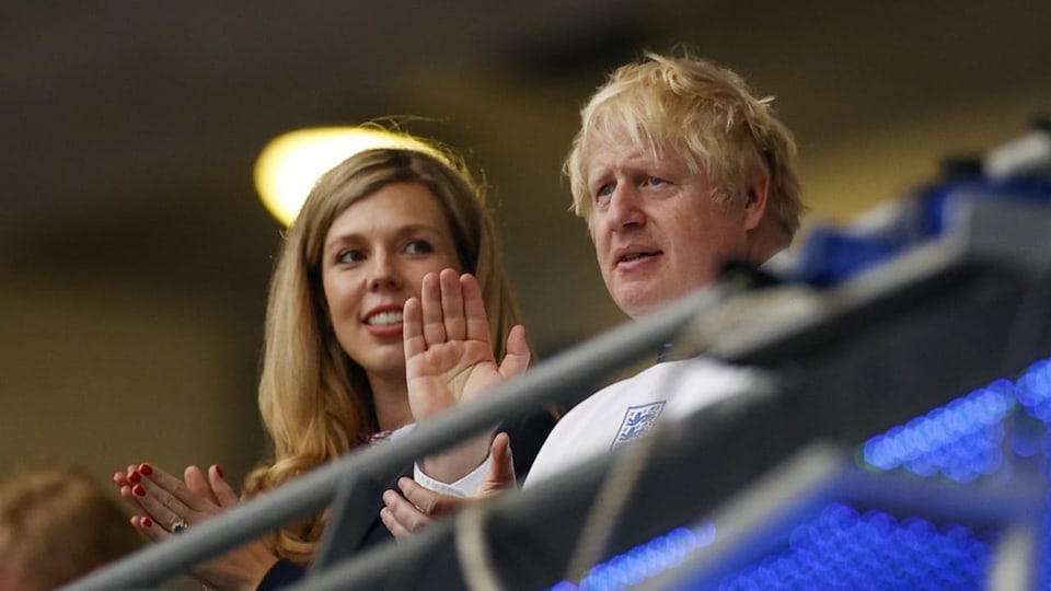 Boris Johnson und Carrie Johnson am Endspiel der EM im Wembley-Stadion. 