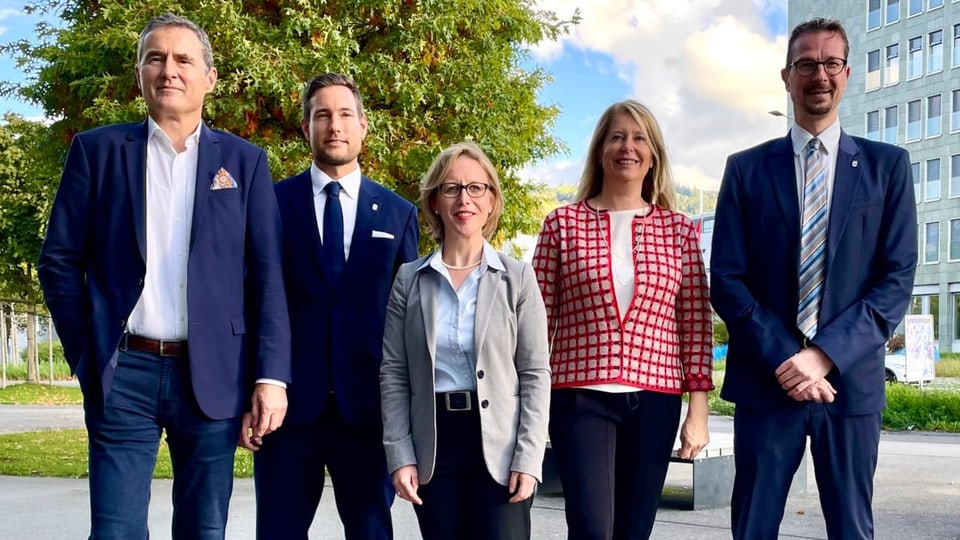 Zuger Stadtregierung (von links): André Wicki, Etienne Schumpf, Barbara Gysel, Eliane Birchmeier und Urs Raschle.