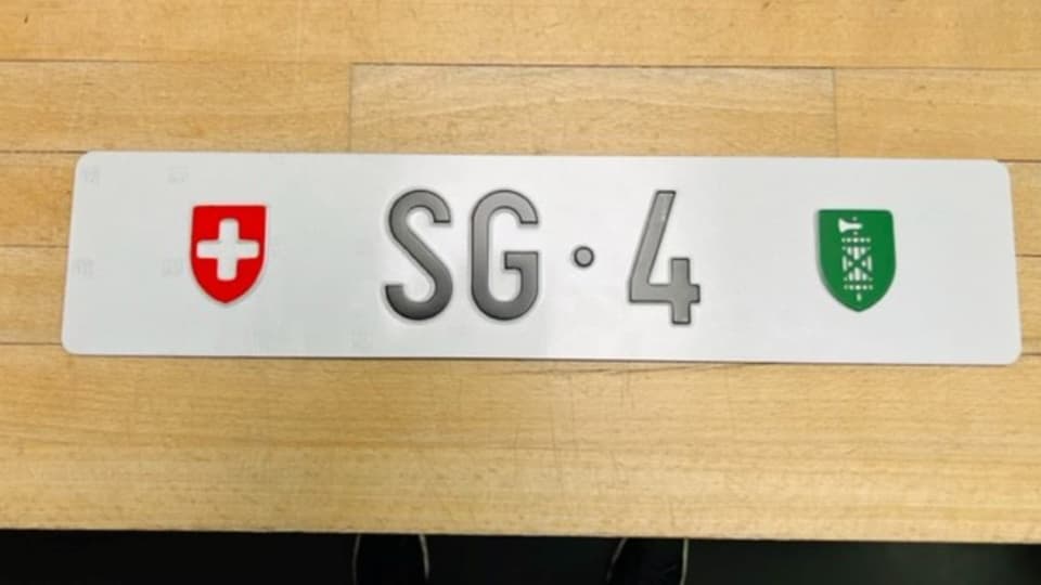 Das Kontrollschild «SG 4»