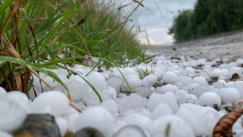 Hagel so gross wie 5liber.