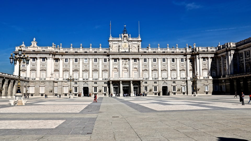 Blick auf den Königspalast in Madrid