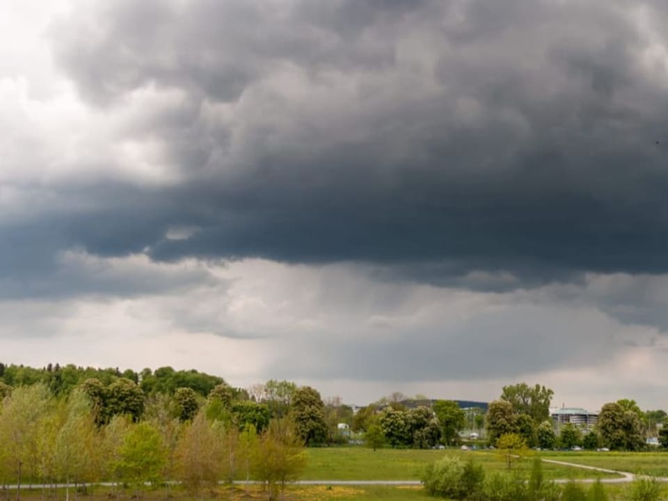 Gewitterwolken über Zürich-Wiedikon