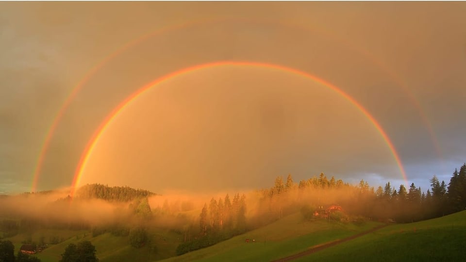 Doppelter Regenbogen.