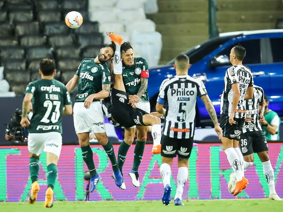 Im Final der Copa Libertadores, dem Pendant zur europäischen Champions League, hält Palmeires die Null. Auch dem diesem waghalsigen Einsatz von Gustavo Gómez und Luan Garcia, dem Duo in der Innenverteidigung.