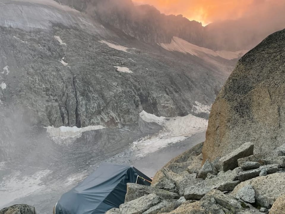 Abendstimmung beim Biwak oberhalb des Tiefengletschers.