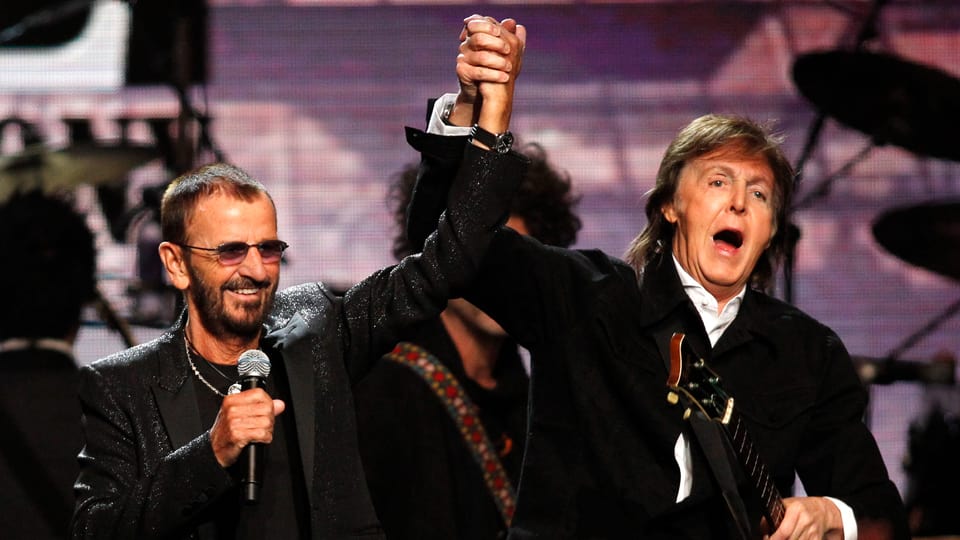 Ringo Starr (links) und Paul McCartney (rechts) treten gemeinsam auf. 