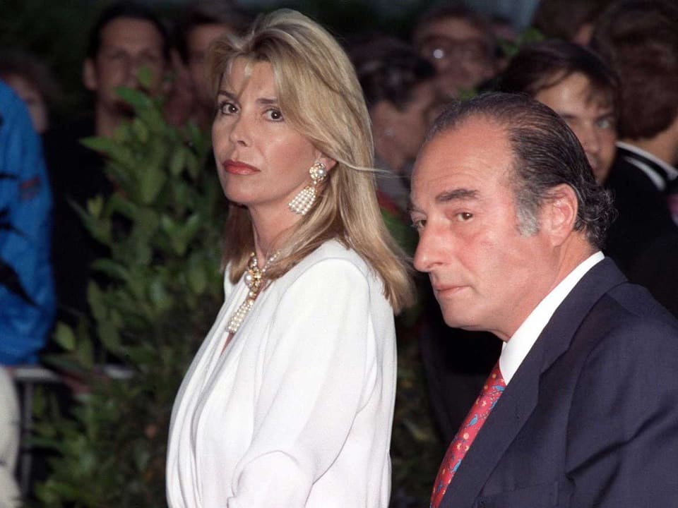 Der Geschaeftsmann Marc Rich, rechts, und seine Lebensgefaehrtin Gisela Rossi am 11. Juni 1991 an der Veranstaltung 'Art Against AIDS' in Basel