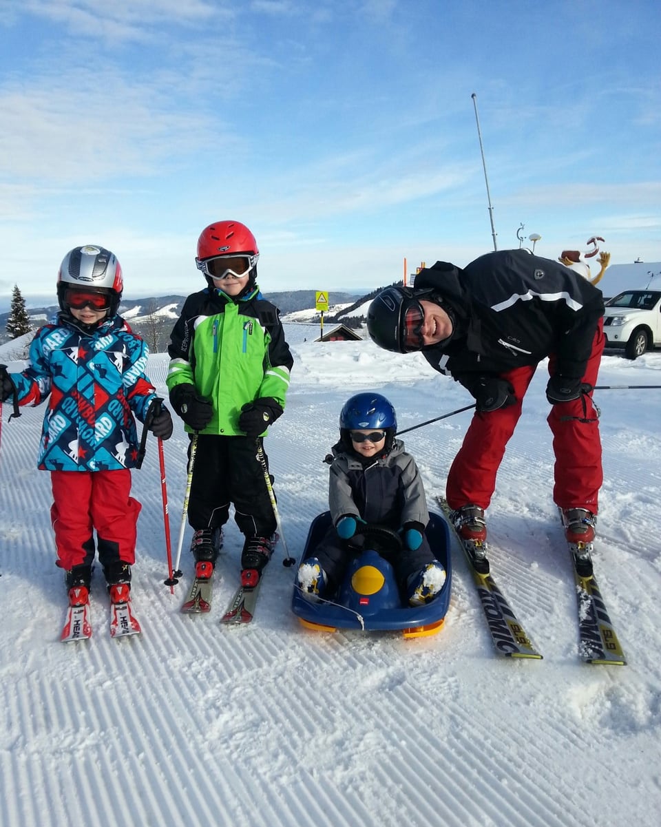 Skitag im Sattelhochstuckli - 4 Reustlis im Schnee!