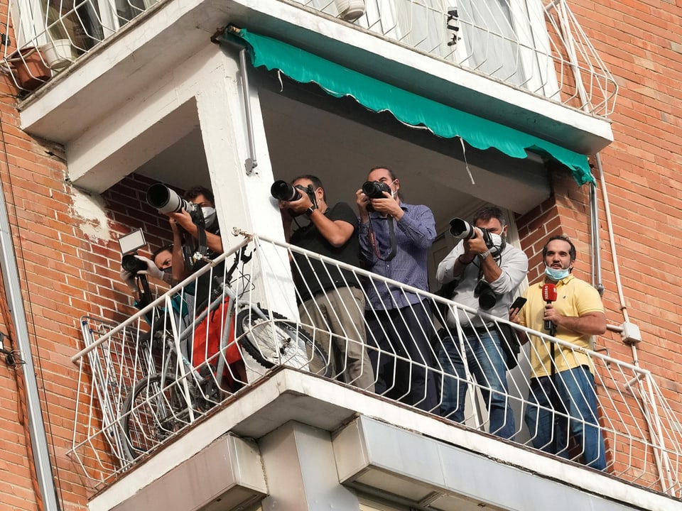 Die Fotografen suchten sich diesen Balkon aus, um die idealen Bilder zu schiessen.