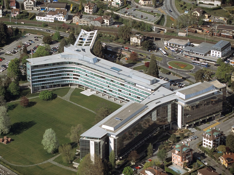 Luftaufnahme des Konzernhautpsitzes in Vevey