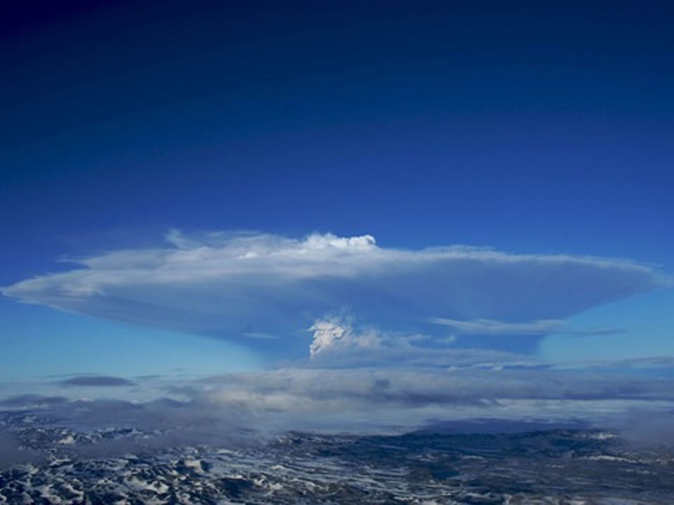 Aschewolke über dem Vulkan Grímsvötn