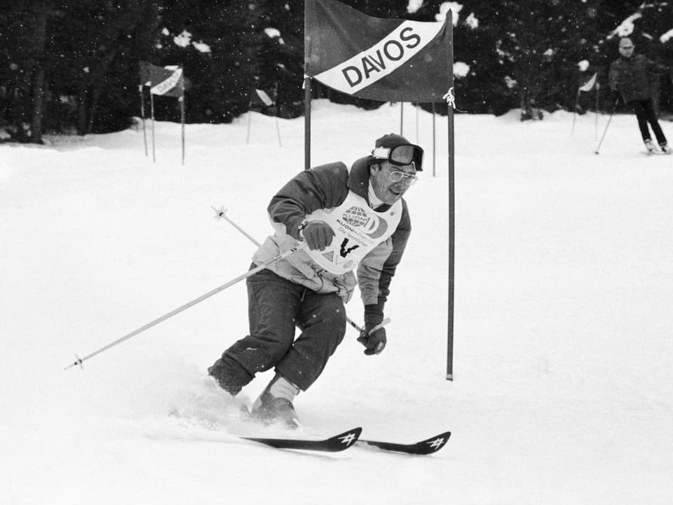 Arnold Koller auf Skis