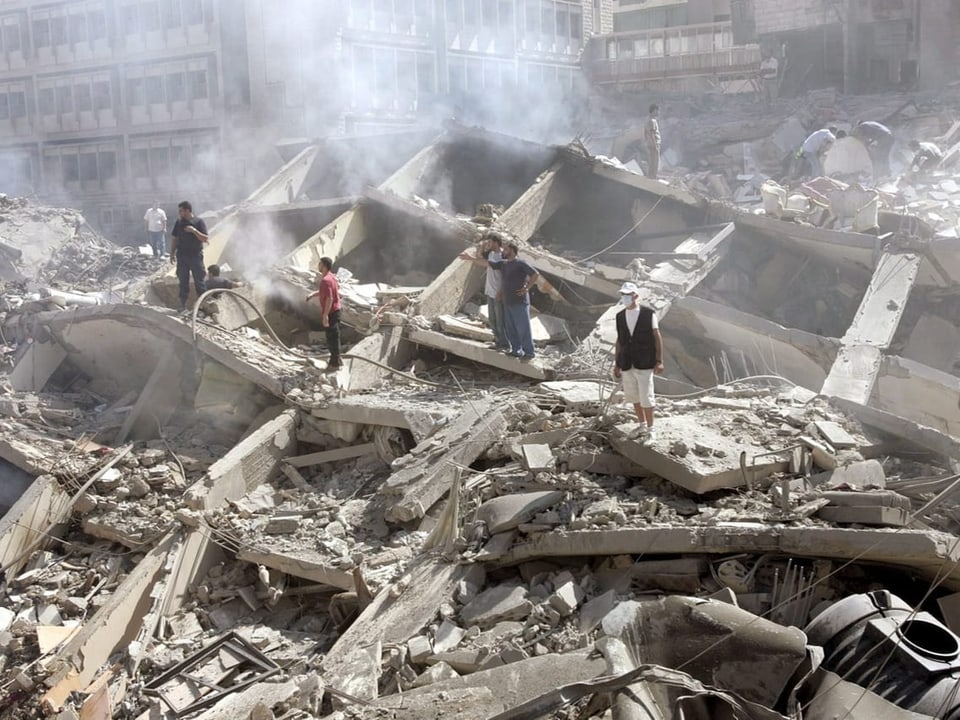 Von israelischen Luftangriffen zerstörte Gebäude im Süden Beiruts, 2006. 