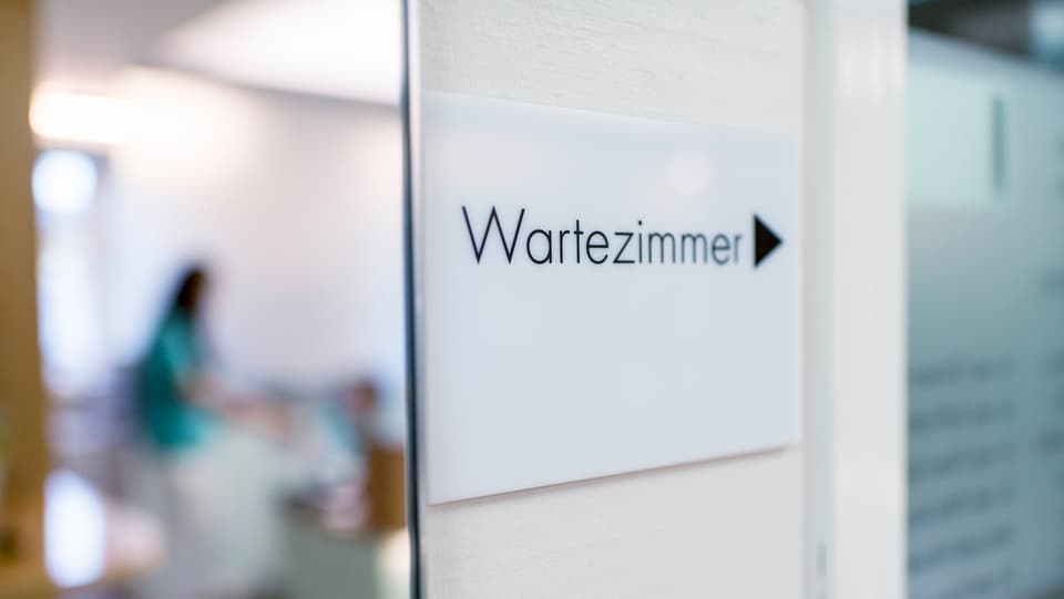 Wartezimmer-Türe