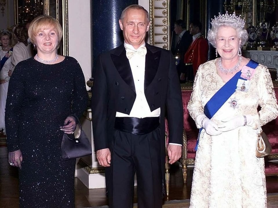 Ljudmila Putin, Wladimir Putin und die Queen.