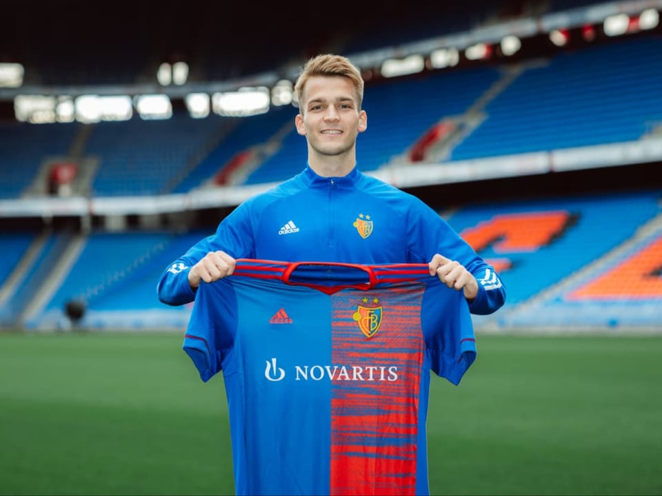 Wechselt vom FCB zum FCB Arnau Comas