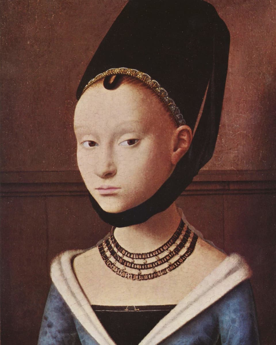 Porträt einer Frau mit hoher Stirn.