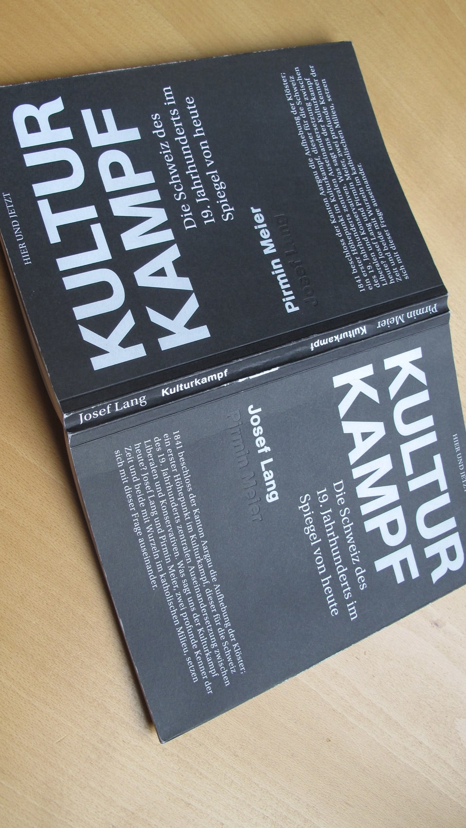 Das Buch «Kulturkampf» von Josef Lang und Pirmin Meier.