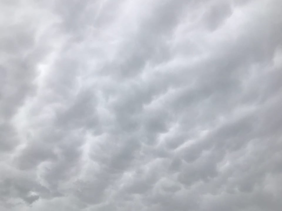 Mammatus-Wolken über Laufen