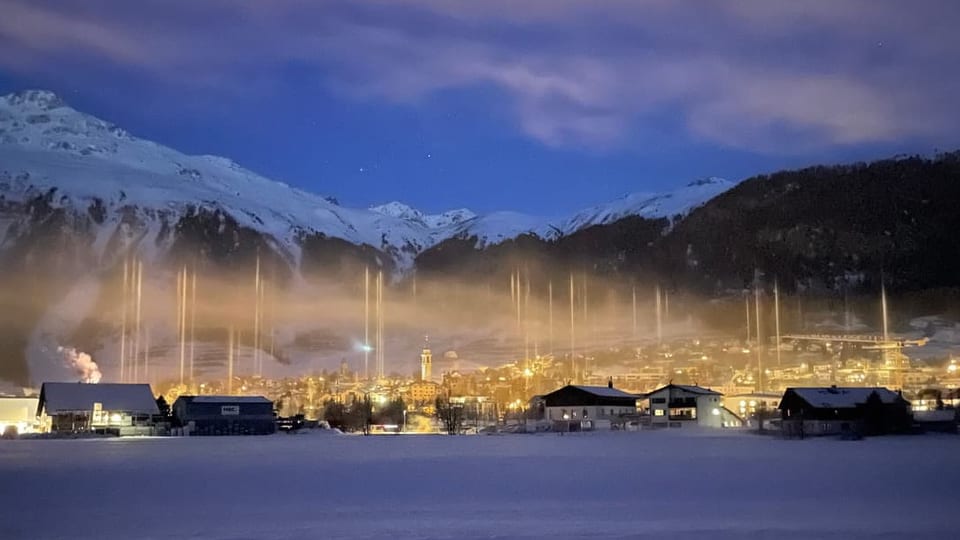 Lichtsäulen bei Samedan 