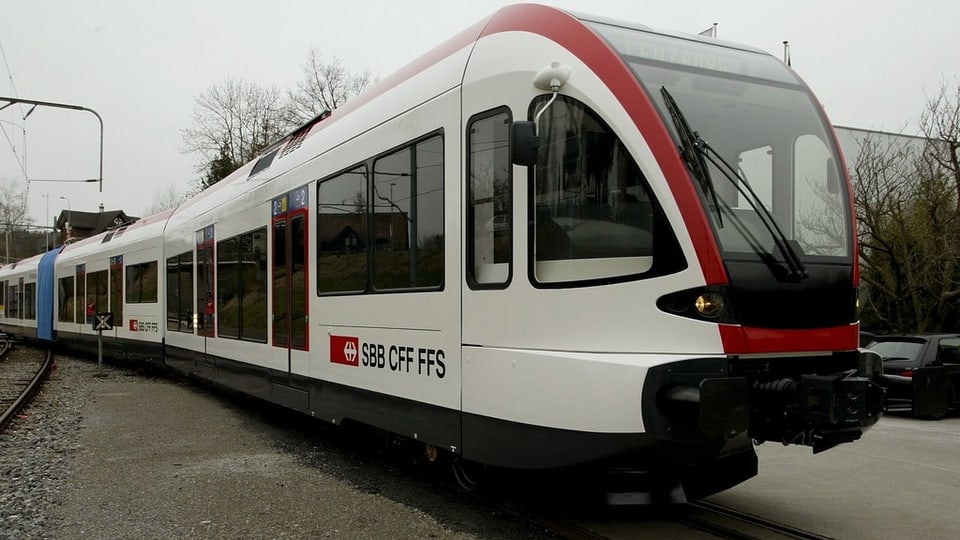 Zug der Seetalbahnlinie.