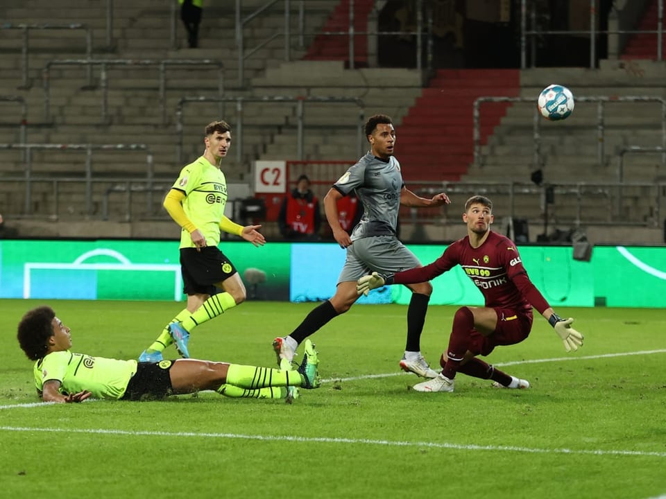 Symptomatisch und matchentscheidend Fussballspieler