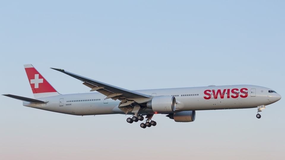 Die ersten Bilder der neuen Boeing-777-300ER mit Swiss-Bemalung.