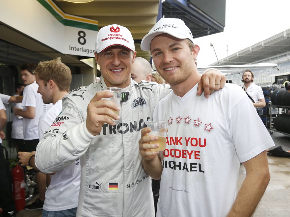 Nico Rosberg im Mercedes-Team mit Superstar Michael Schumacher.