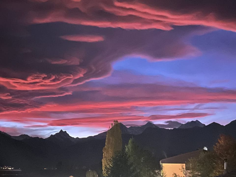 Einigen BE Roter Himmel.