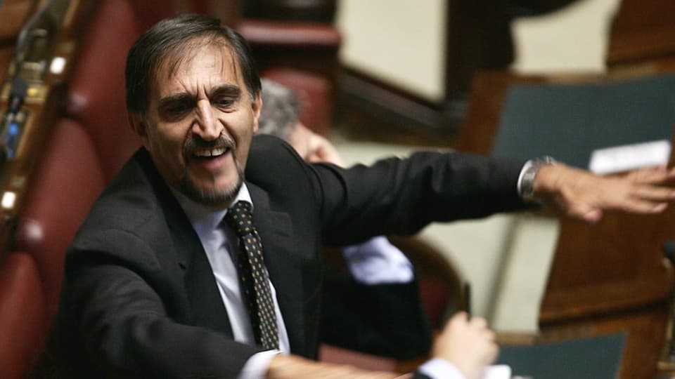 Ignazio La Russa mit einem Schnäuzchen