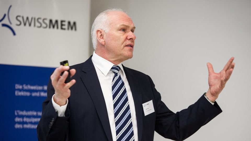 Hans Hess an der Jahresmedienkonferenz von Swissmem.