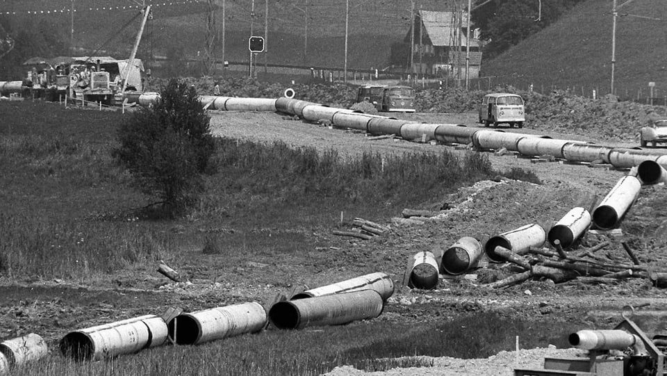 Eine im Bau befindliche Erdgas-Pipeline bei Escholzmatt im Jahr 1973
