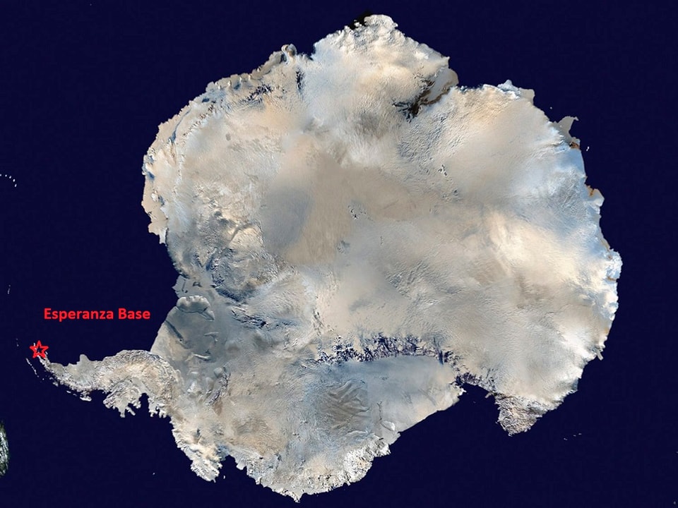 Ein Bild mit der Lage der Station auf der Antarktis.