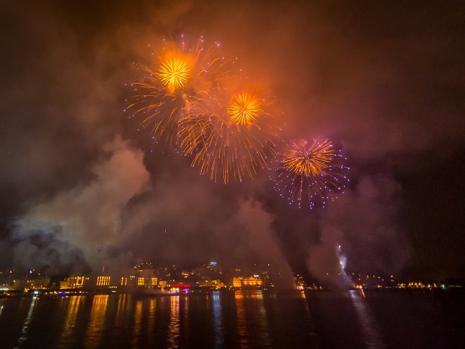 Den krönenden Abschluss bildete das Feuerwerk über dem Luzerner Seebecken. 