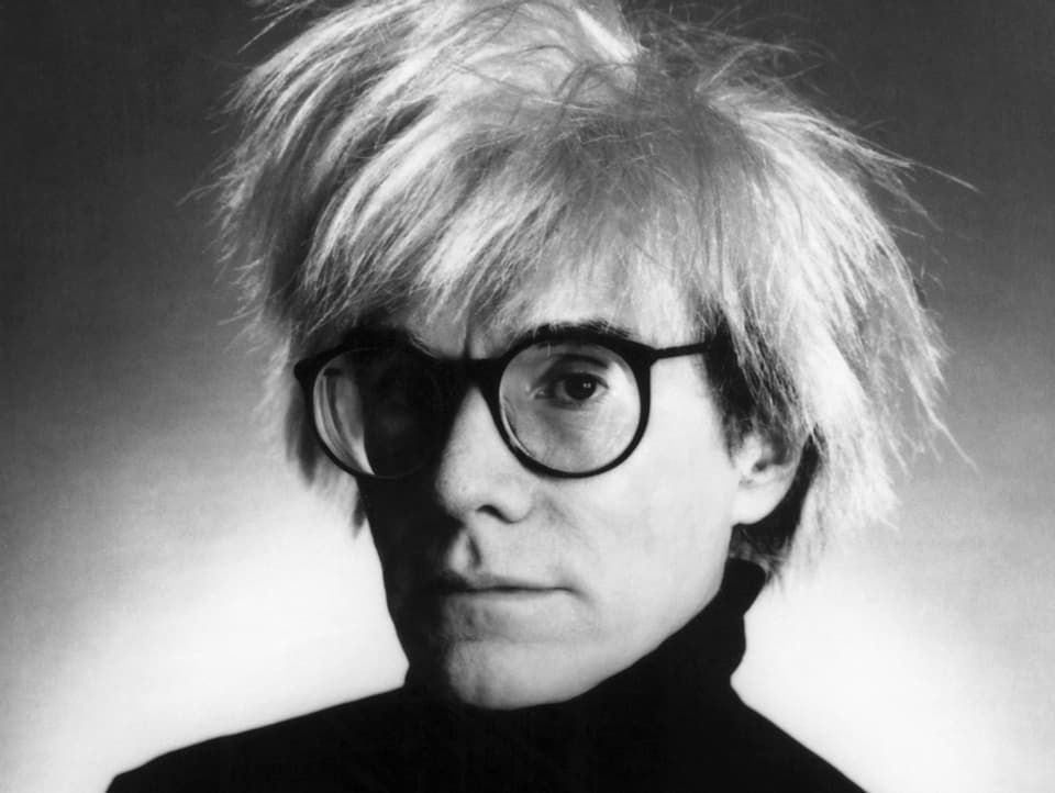 Ein Porträt von Andy Warhol.