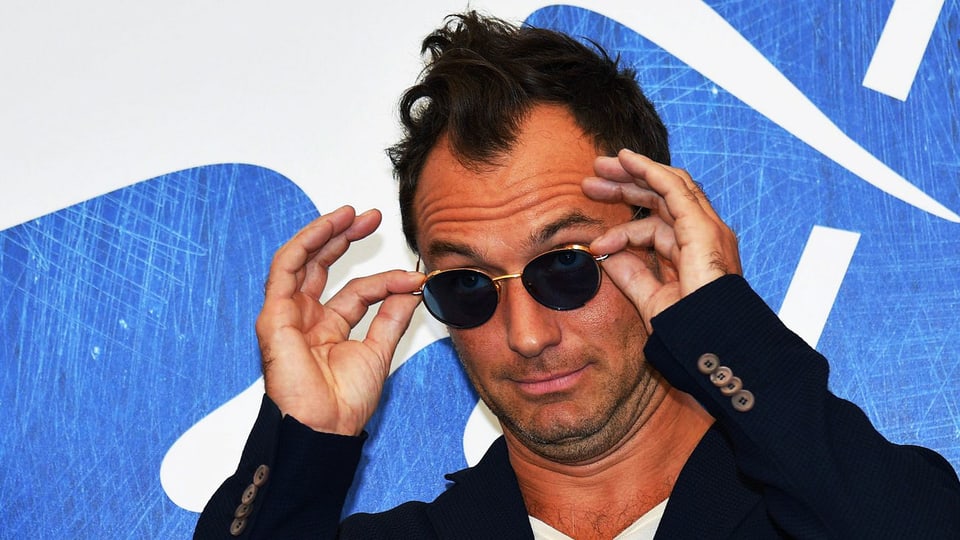 Jude Law mit Sonnenbrille.