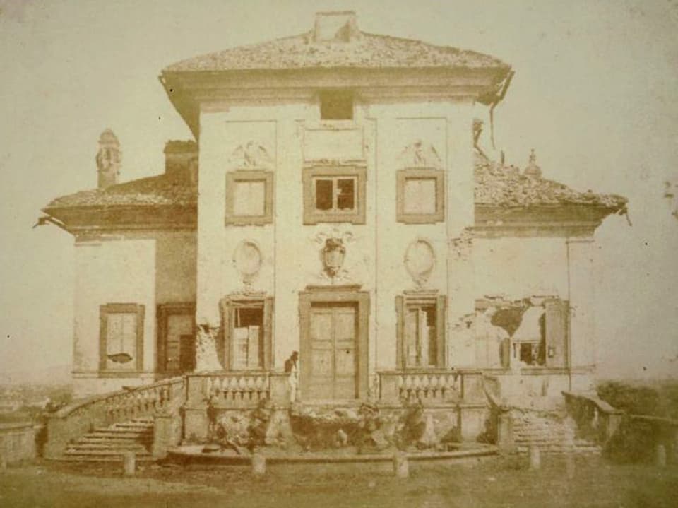 Altes Foto einer zerstörten Villa, Rom 1849.