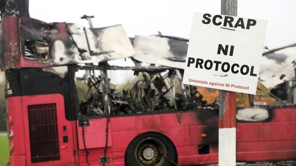 Brennende Busse in Nordirland