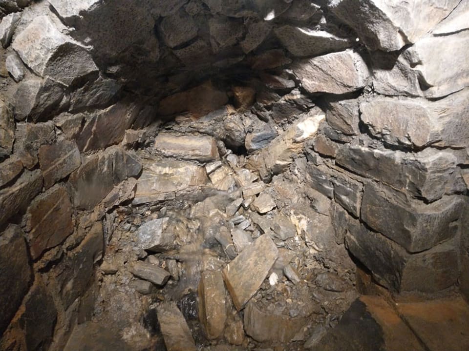 Quelle in einem Felsen