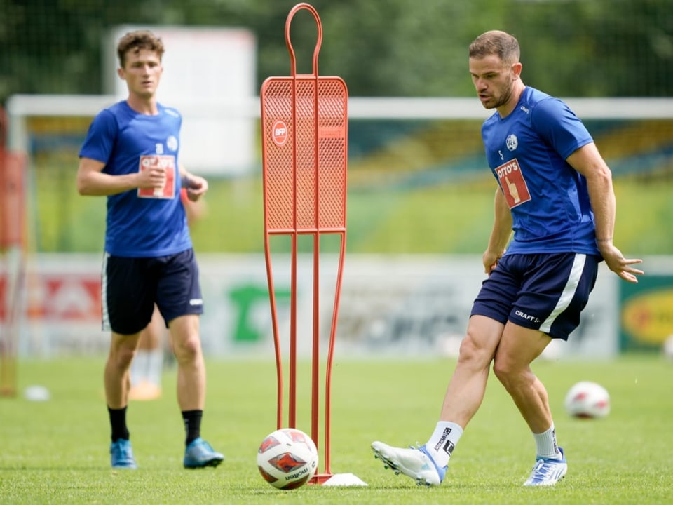 Pius Dorn (l.) und Denis Simani.