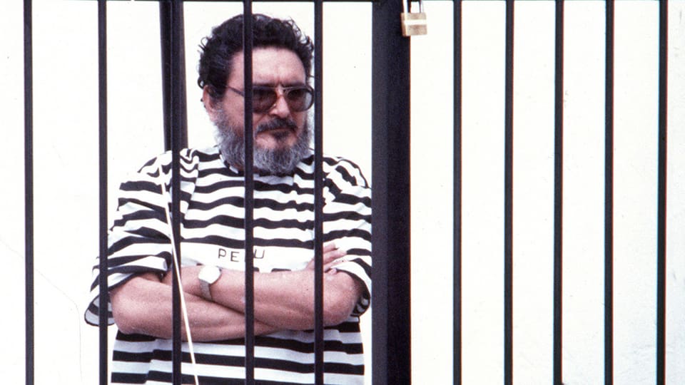 Gründer des Sendero Luminoso, Abimael Guzman nach seiner Festnahme (1992).